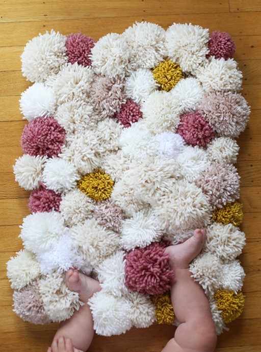 DIY EASY POM POM RUG DIY EASY POM POM RUG