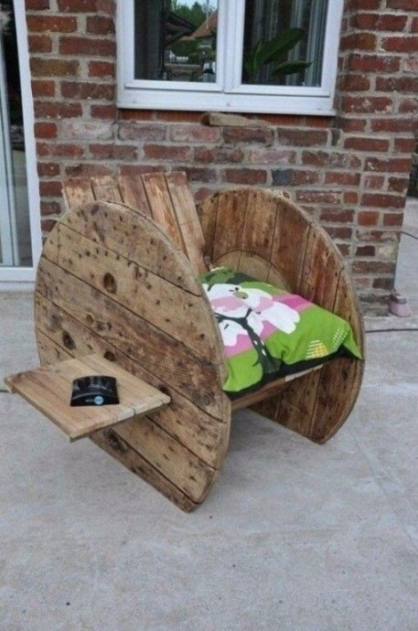 Creative Use of Recycled Pallet Cable Spools Creative Use of Recycled Pallet Cable Spools