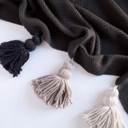 DIY Chunky Tassel Blanket
