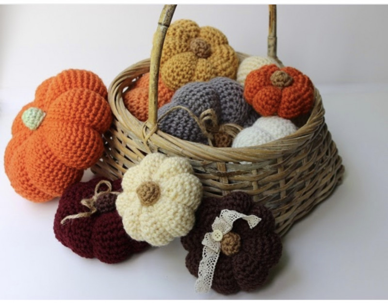 DIY Crocheted Pumpkins For Fall
